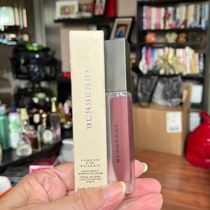 COPY - Burberry Liquid Lip Velvet Bold & Matte Whipped Lip Cream Shade Oxblood …